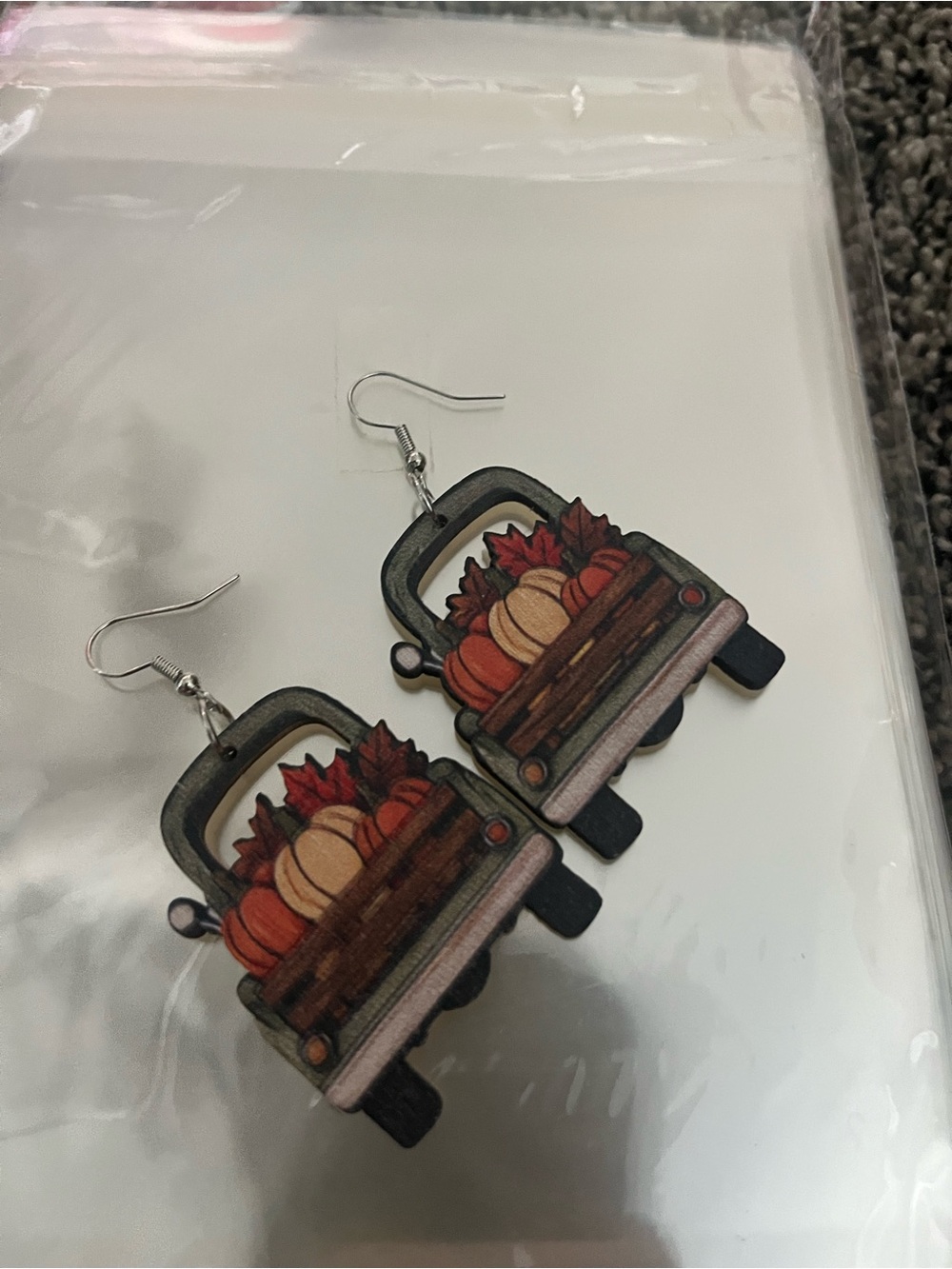 Wood fall truck with pumpkins and leaves earrings